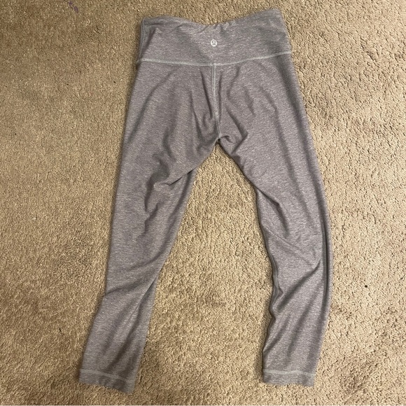Lululemom gray 7/8 length leggings - gray - Picture 2 of 3